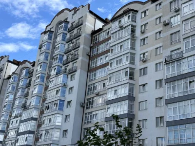 Квартира. Івано-Франківськ, Височана вул., 18 к