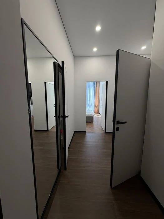 Продаж квартири поруч з парком, ЖК Uzh Towers