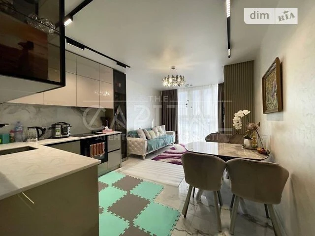 Продаж 2к квартири 80 кв. м на вул. Євгена Маланюка • ID 347