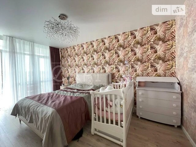 Продаж 2к квартири 80 кв. м на вул. Євгена Маланюка • ID 347