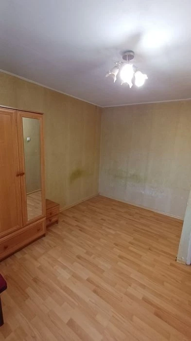 Продаж 1к квартири вул. Поліська, м. Київ
