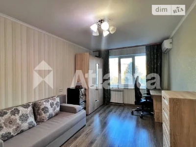 Продаж 1к квартири 33 кв. м на вул. Левка Лук'яненка 1Д • ID