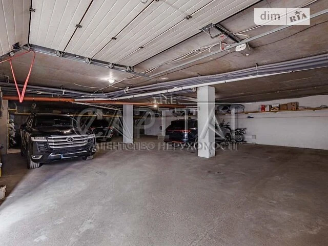 Продаж 3к квартири 272 кв. м на вул. Болсунівська 21 • ID 34