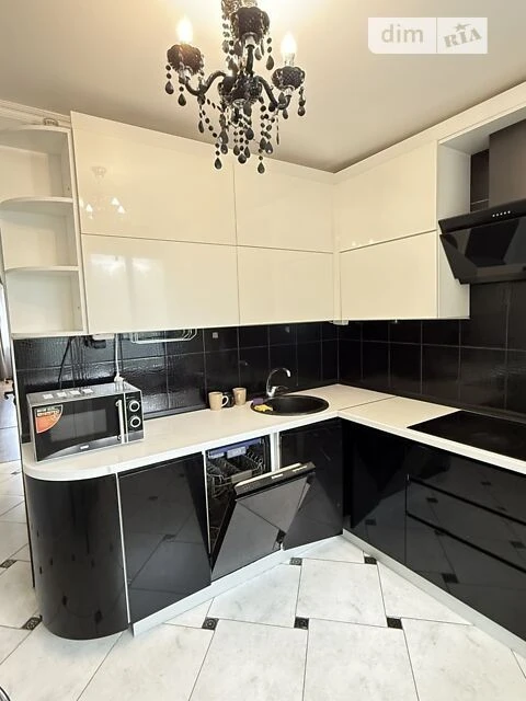 Продаж 3к квартири 68.9 кв. м на вул. Вишгородська 47Б • ID
