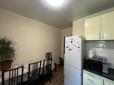 Продаж 1-кімнатна квартира в ЖК "Срібні Озера", Озерна