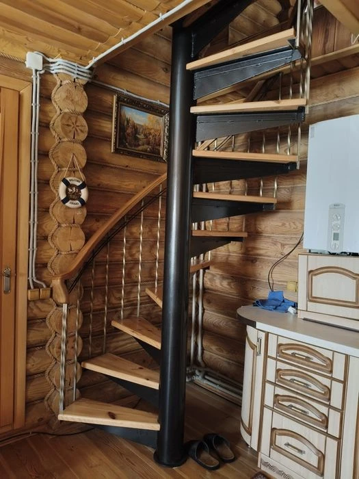 Продам усадьбу з 2  будинками   і сауною
