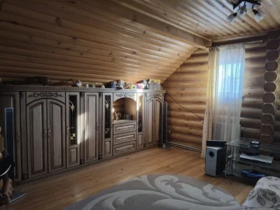 Продам усадьбу з 2  будинками   і сауною