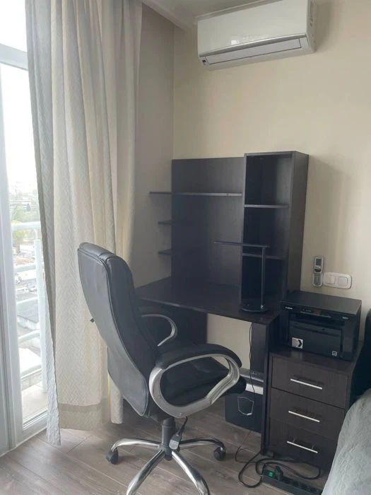 Продаж 1к квартири Сім'ї Кульженків 31А, ЖК Яскравий метро "