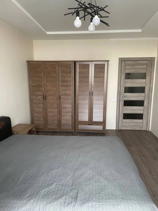 Продаж 1к квартири Сім'ї Кульженків 31А, ЖК Яскравий метро "