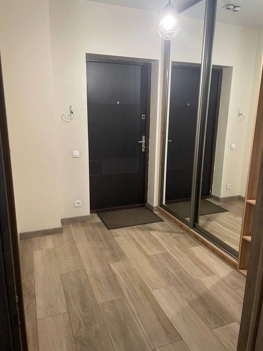 Продаж 1к квартири Сім'ї Кульженків 31А, ЖК Яскравий метро "