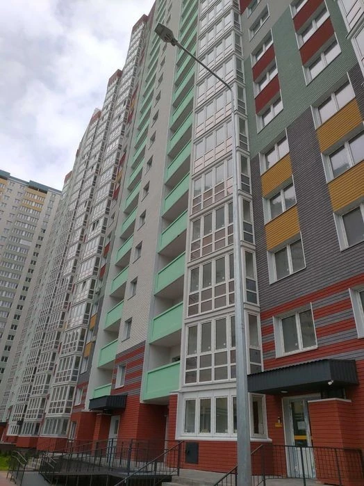 продам квартиру від власника 1-кімнатна на Позняках ЖК "Патр
