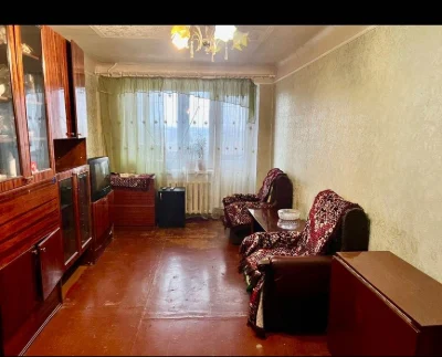 I will sell a 3-room apartment on Pavla Tychyna 24a.
