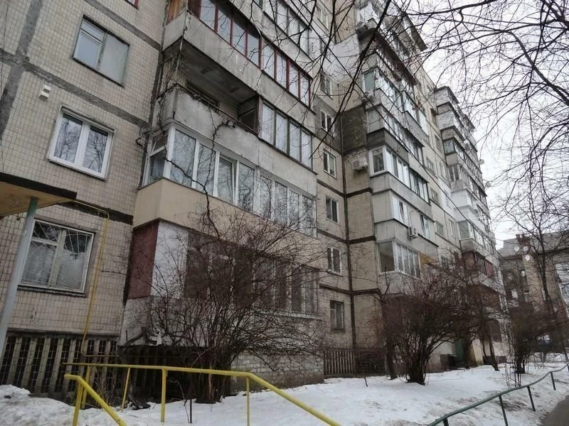 Продаж 3-кімнатної квартири 56 м², Марка Безручка вул., 23А
