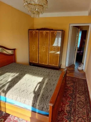 Продаж 3-кімнатної квартири 60 м², Кирилівська вул., 122/1