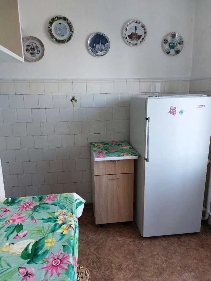 Продаж 3-кімнатної квартири 60 м², Кирилівська вул., 122/1