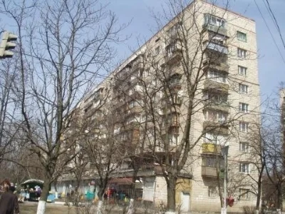 Продаж 3-кімнатної квартири 60 м², Кирилівська вул., 122/1