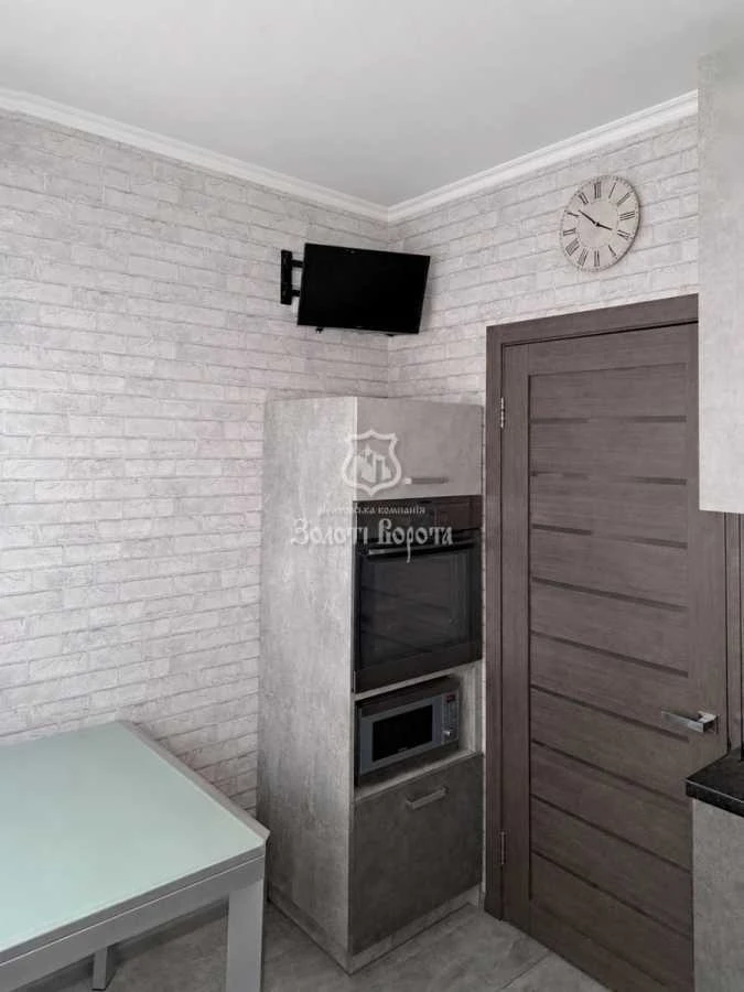 Продаж 2-кімнатної квартири 55 м², Науки просп., 88А