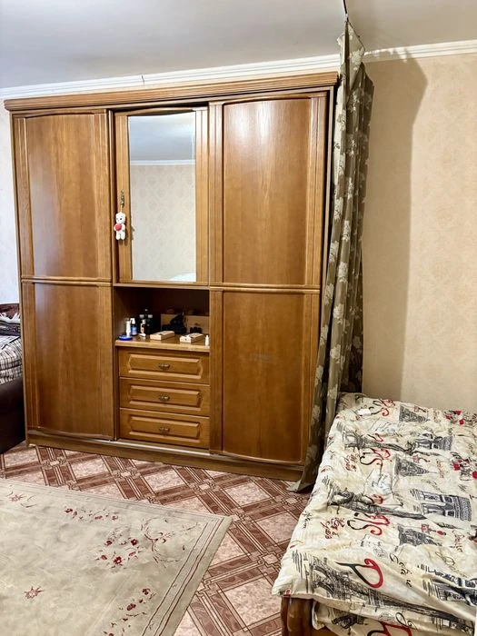 Продаж 1-кімнатної квартири на вул. Калиновій. Лівий берег.