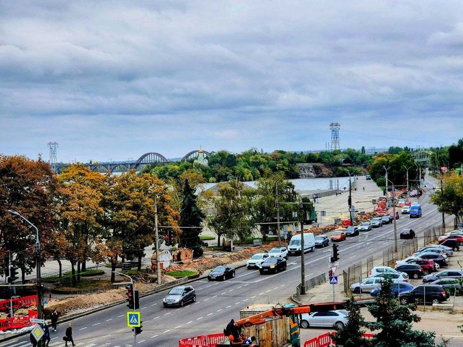 Продаж 3х кімнатної квартири Центр міста, видова