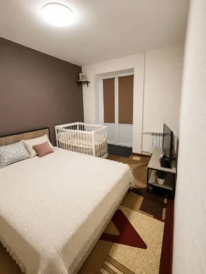 Продаж 4-кімнатна квартира в районі Виставка