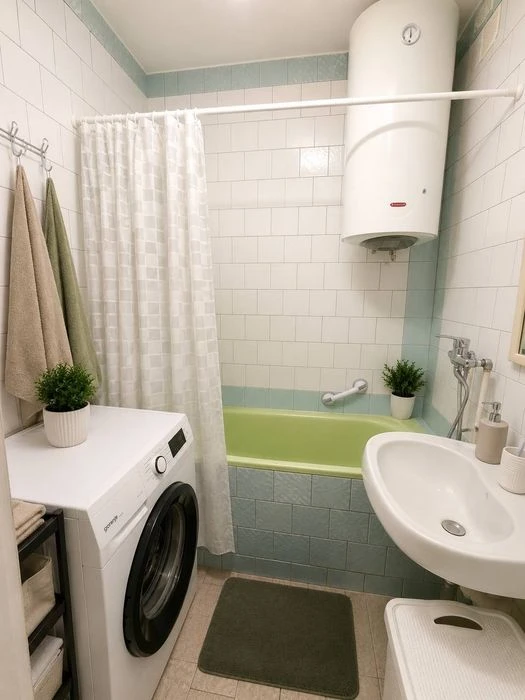 Продаж 4-кімнатна квартира в районі Виставка