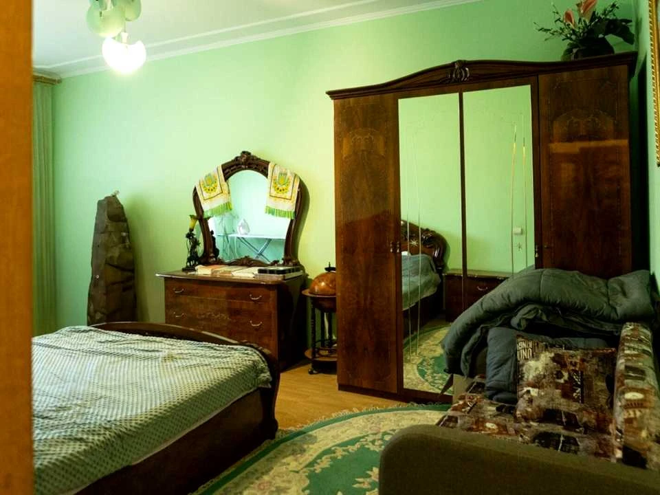 Квартира. Хмельницький, Олега Ольжича вул. (Разіна)