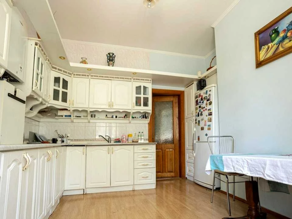 Квартира. Хмельницький, Олега Ольжича вул. (Разіна)