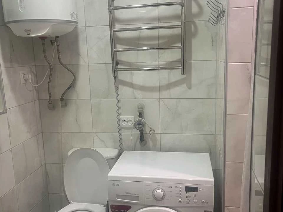 Будинок. Київ, Заливна вул.