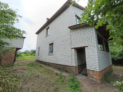 Капітальний будинок з укриттям