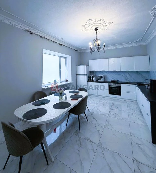 Продам большой дом + 2к маленький на 10 сотках Березановка