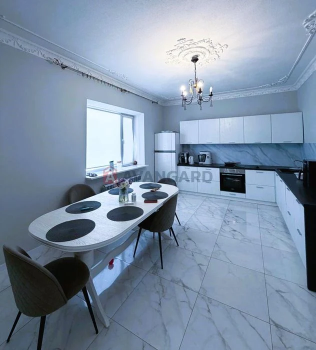 Продам большой дом + 2к маленький на 10 сотках Березановка