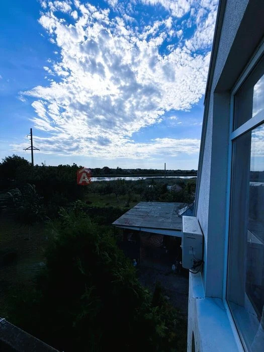 Продам большой дом + 2к маленький на 10 сотках Березановка