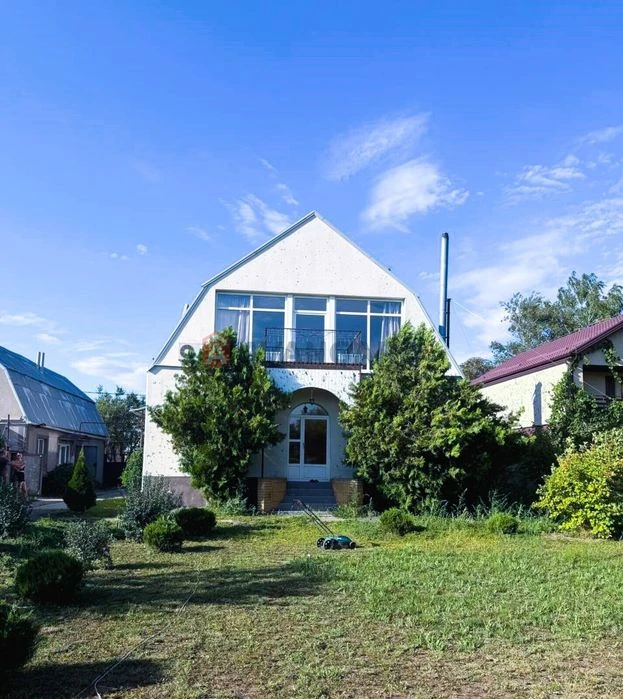 Продам большой дом + 2к маленький на 10 сотках Березановка
