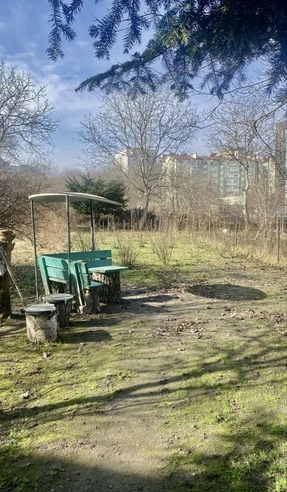 Варшавська 2 кімнатна квартира особнячного типу .Малоголоскі