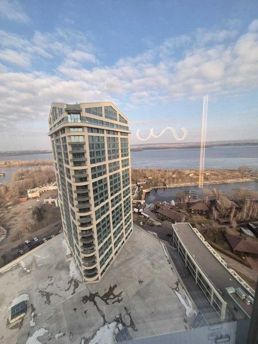 Продам новую 2к ЖК Бартоломео, Центр, Победа