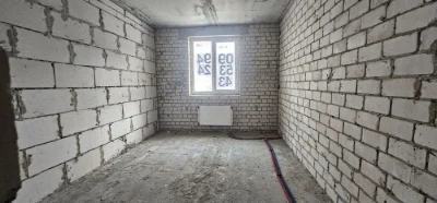A one-room apartment is for sale in the Skazka Kholod residential complex.