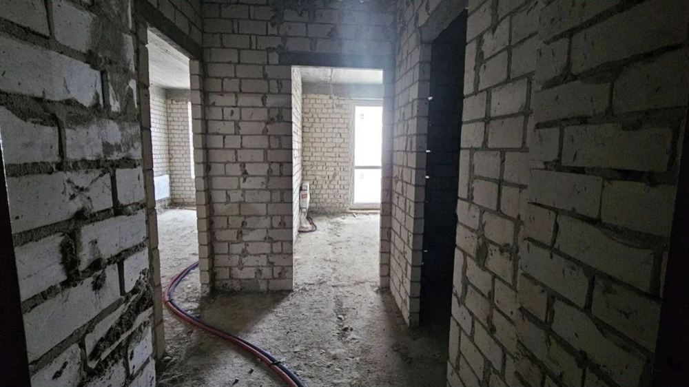 A one-room apartment is for sale in the Skazka Kholod residential complex.