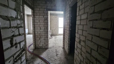 A one-room apartment is for sale in the Skazka Kholod residential complex.
