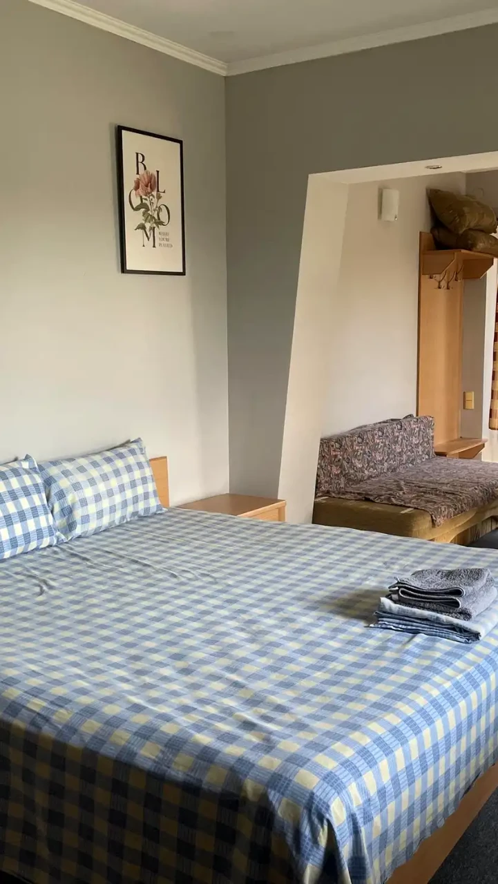 Продаж квартири 1-кімн. 30 м² 1/3 пов.