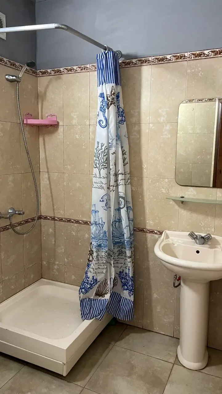 Продаж квартири 1-кімн. 30 м² 1/3 пов.