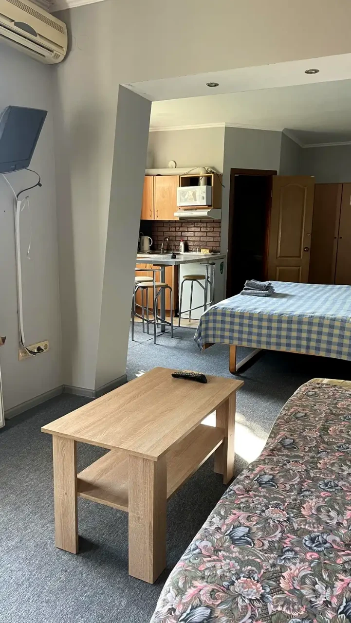 Продаж квартири 1-кімн. 30 м² 1/3 пов.
