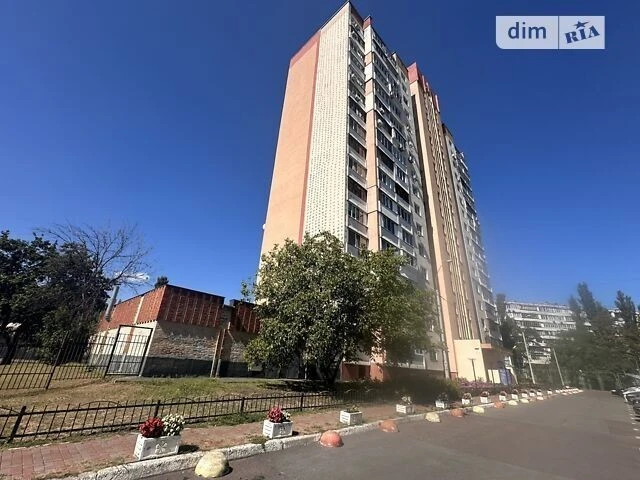 Продаж 2к квартири 56 кв. м на вул. Шолом-Алейхема 17 • ID 3