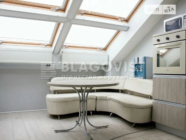 Продаж 2к квартири 65 кв. м на вул. Регенераторна 4К • ID 34