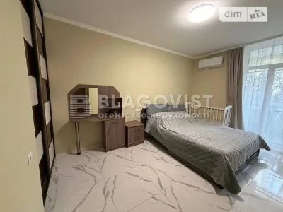 Продаж 3к квартири 80 кв. м на вул. Салютна 2/6 • ID 3482856