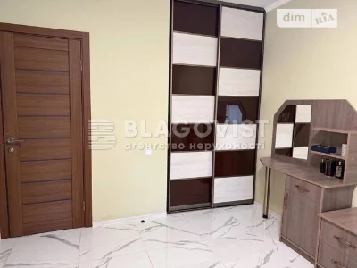Продаж 3к квартири 80 кв. м на вул. Салютна 2/6 • ID 3482856