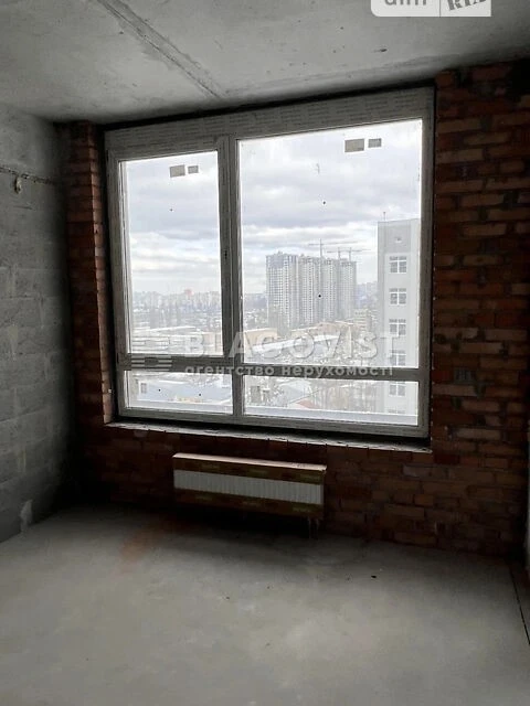 Продаж 3к квартири 90 кв. м на вул. Причальна 12 • ID 348285