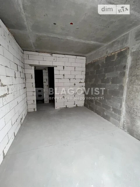 Продаж 3к квартири 90 кв. м на вул. Причальна 12 • ID 348285
