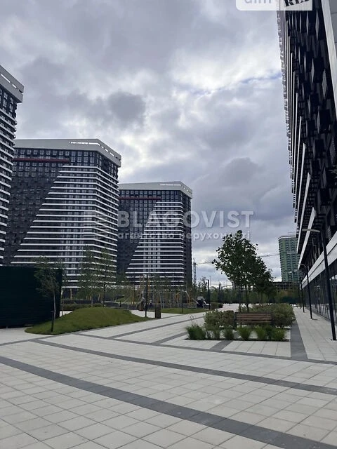 Продаж 3к квартири 90 кв. м на вул. Причальна 12 • ID 348285