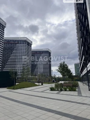 Продаж 3к квартири 90 кв. м на вул. Причальна 12 • ID 348285