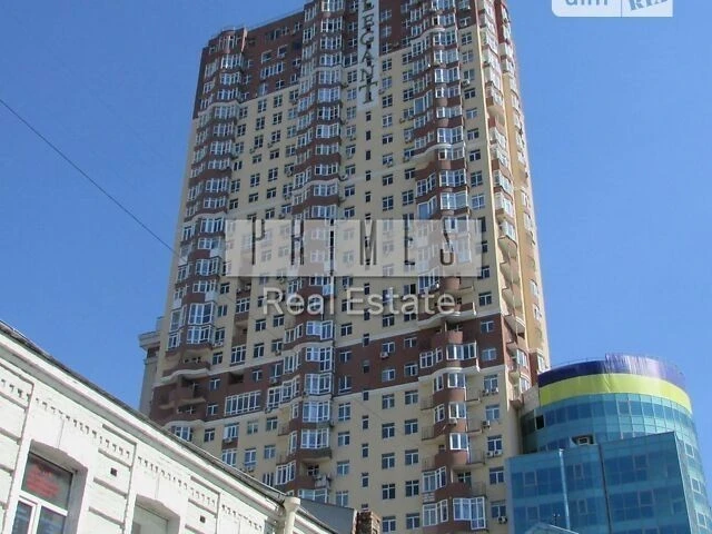 Продаж 2к квартири 70 кв. м на вул. Жилянська 118 • ID 34828